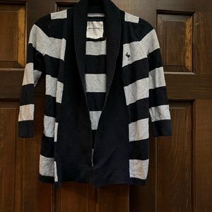 Abercrombie kids cardigan like new large